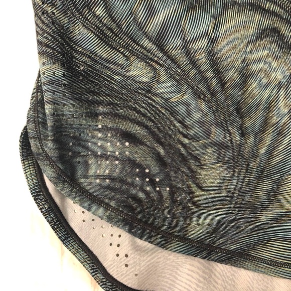 Lululemon tank top - Picture 4 of 6